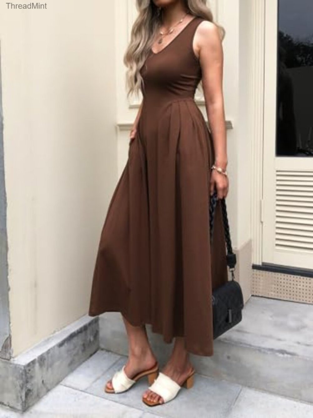Sleeveless V-Neck Midi A-Line Dress with Pockets, Flowy Swing Sundress, Pleated - Picture 3 of 7